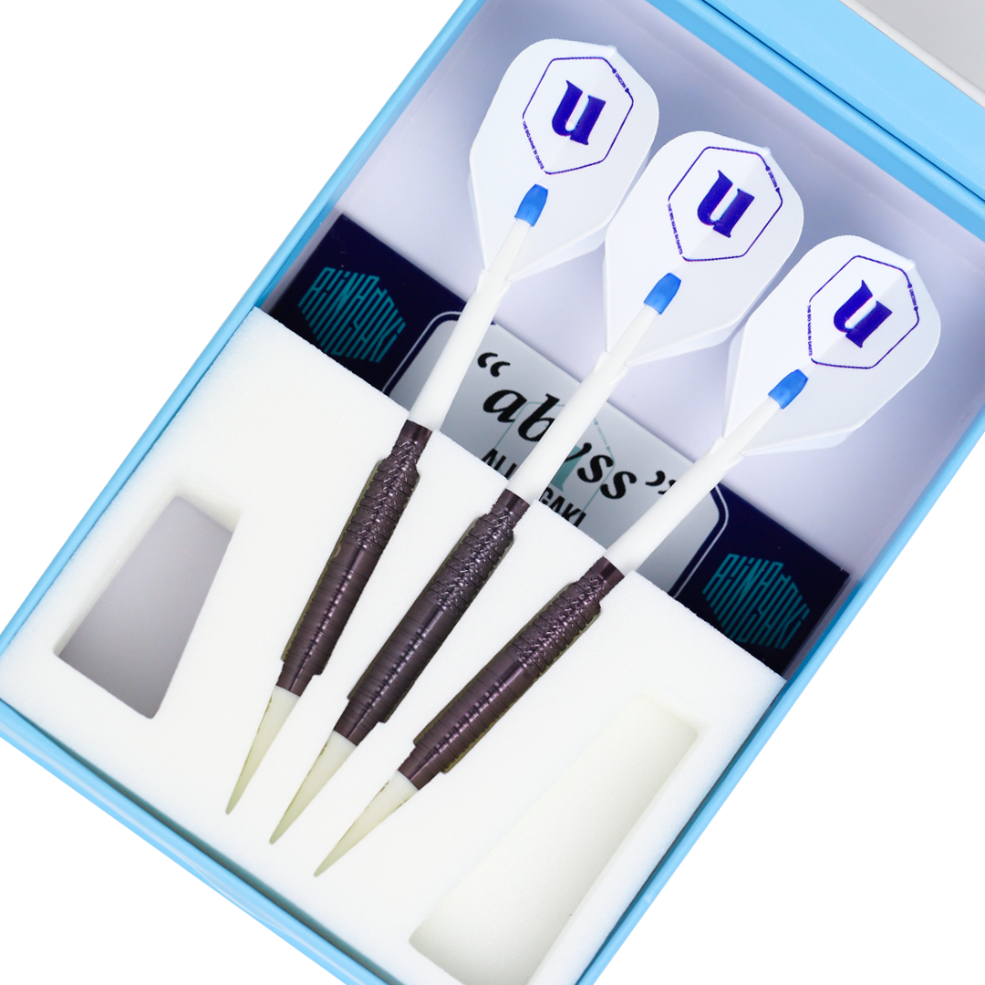 Abyss 稲垣亜衣モデル